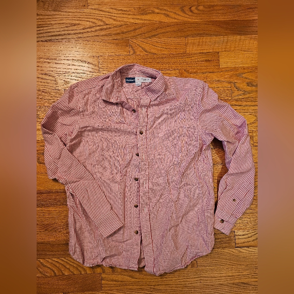 Long sleeve button-down